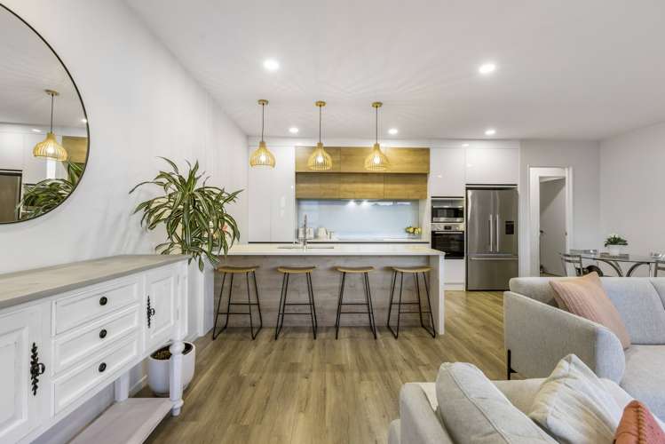 12 Arran Point Parade Orewa_21