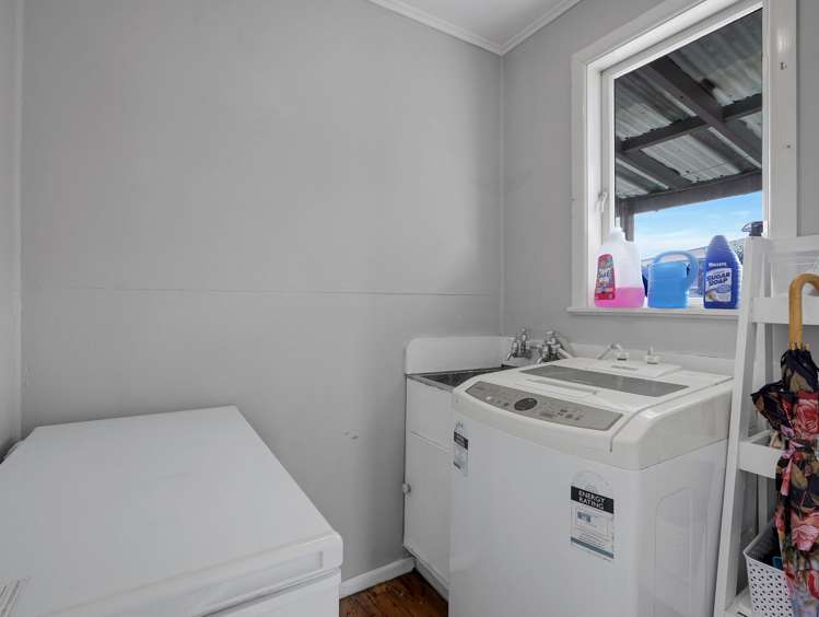 1B Tomin Road Glenview_21