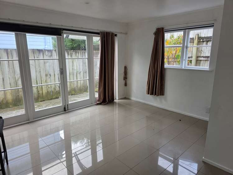 31A Helston Road_0