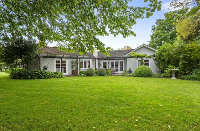 A True Feilding Icon