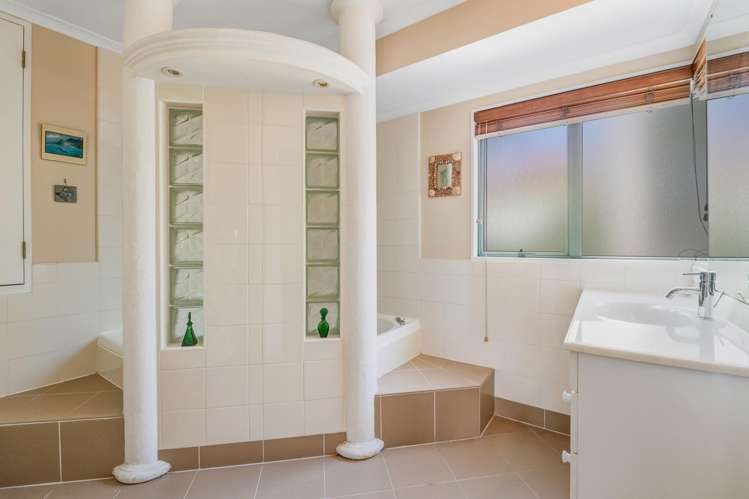 4 Westminster Gardens Unsworth Heights_11