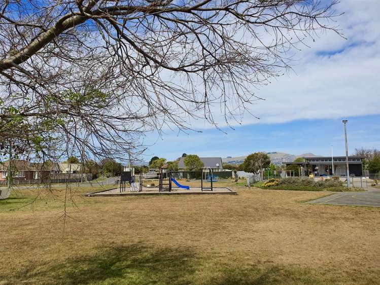 370b Pages Road Aranui_24