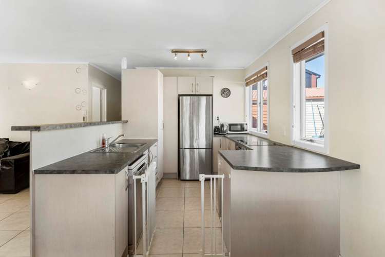 10 Serjeant Street Henderson_6