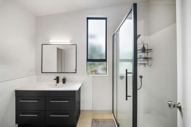 54B Pleasant Road Glen Eden_12