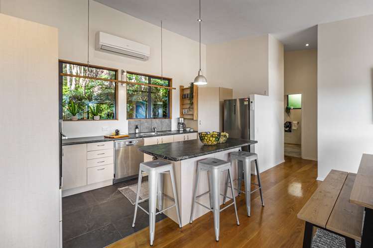 10 Huruhi Road Oneroa_6