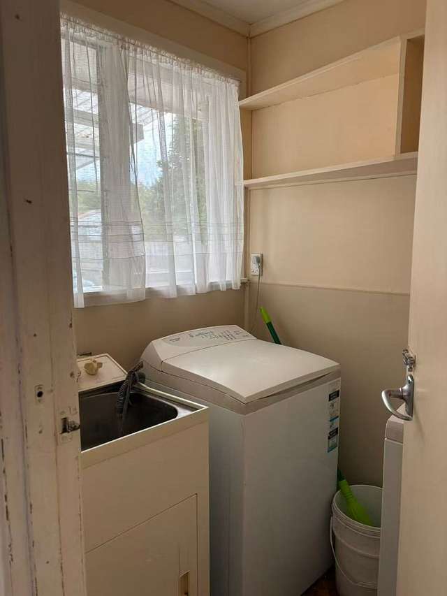 9 Archlynn Road Kelston_3