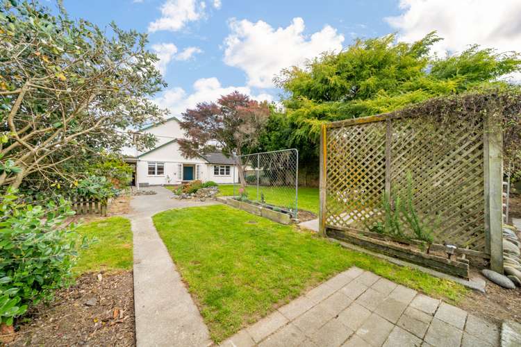 52 Brentwood Street Trentham_21