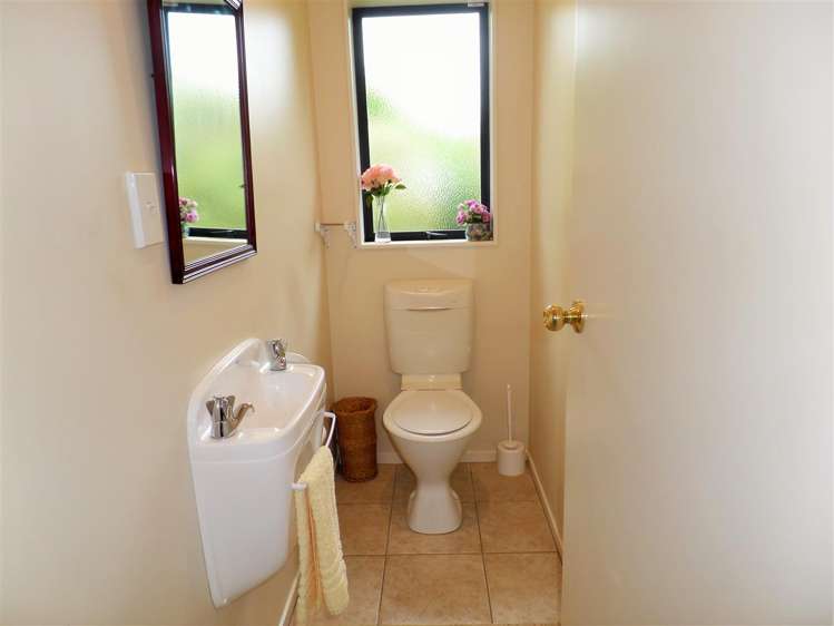 6 Hawk Place Welcome Bay_11