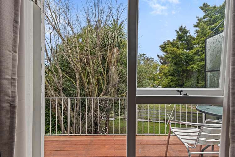 9a Esher Place Saint Martins_15