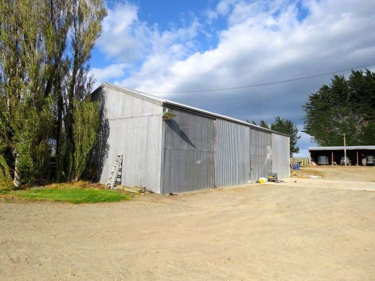 150 Clark Road Winton Surrounds_16