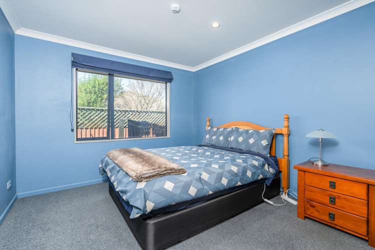 2 Mullion Lane Burwood_11