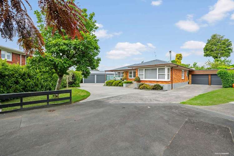 09 McCall Place Opaheke_15
