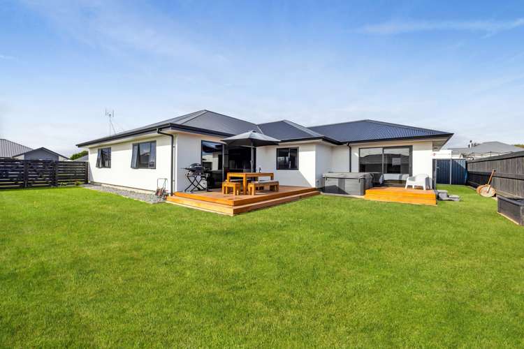 5 Pukatea Street Hawera_23