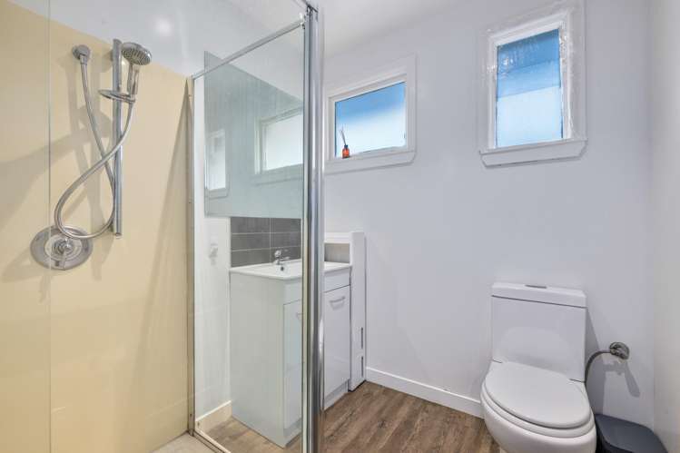 34 and 34A Lakings Road Springlands_7