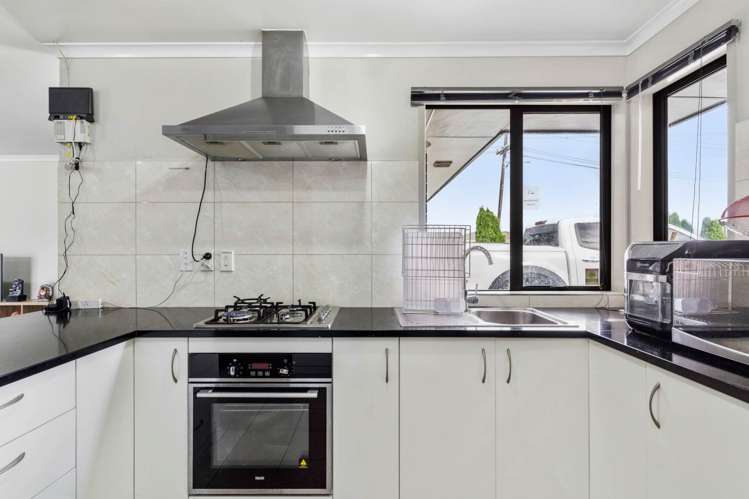 12 Katana Lane Takanini_12