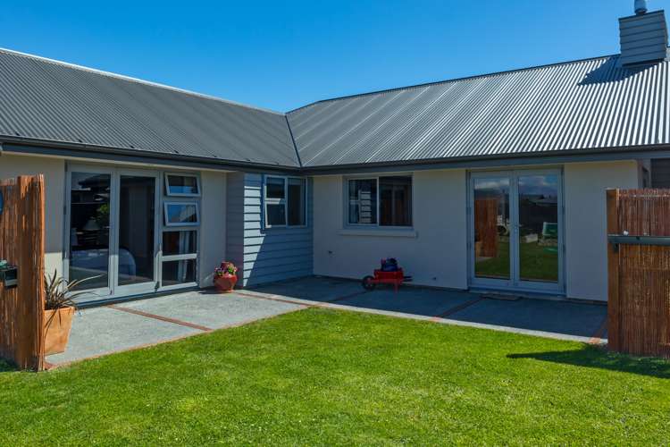 17 Lakeland Avenue Twizel_15