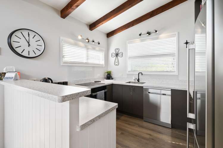 10 Wikiriwhi Crescent Awapuni_4