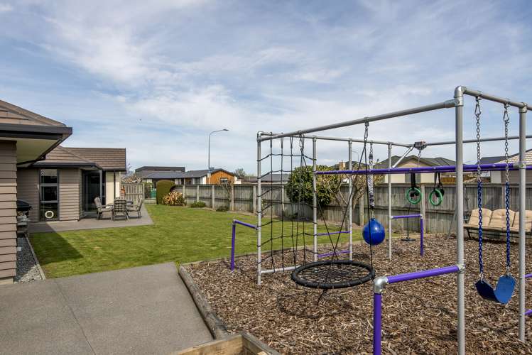 2 Flaxon Place Burwood_18