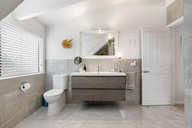 130 Moana Anu Anu Ave Whangamata_21