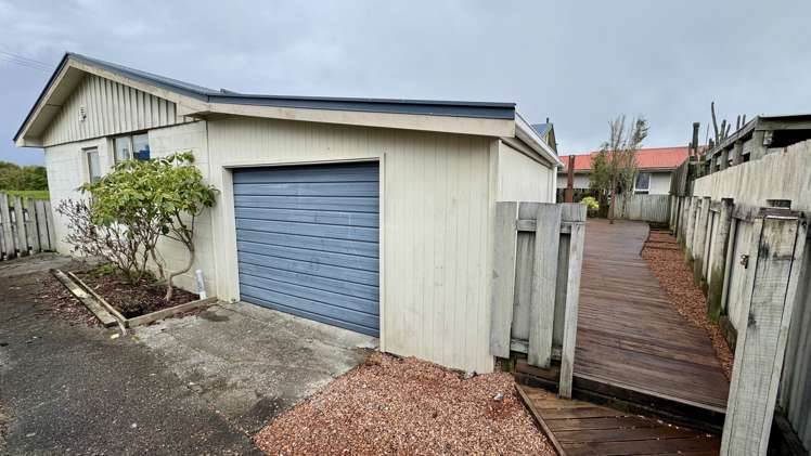 220 Gibson Quay Hokitika_14