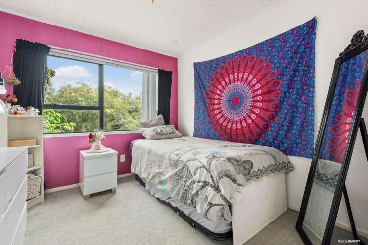 12 Kearney Place Massey_14