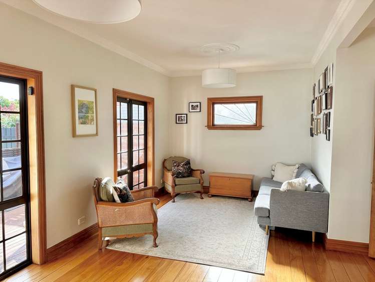 7 Thornycroft Avenue Epuni_5