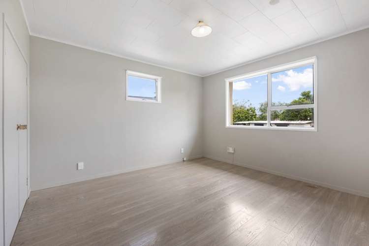 66 Sikkim Crescent Clover Park_15