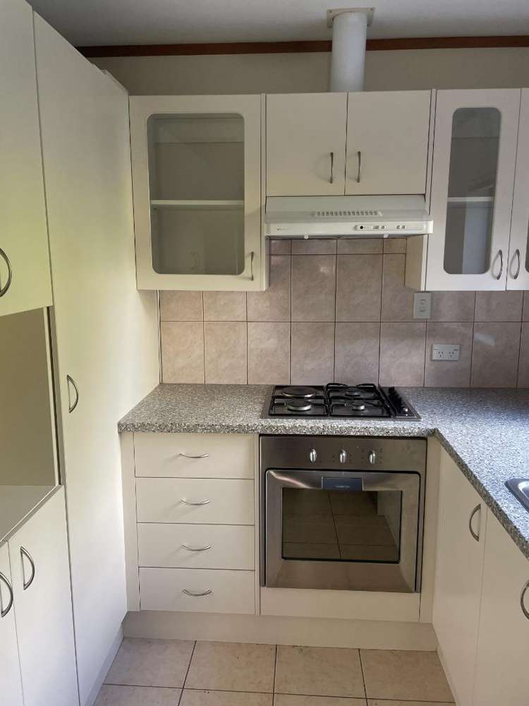 8A Kirkdale Place 1736_4