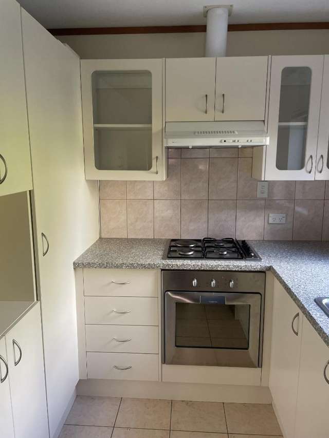 8A Kirkdale Place 1736_4