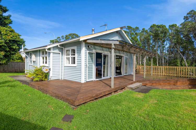 33 Baring Terrace Strandon_12