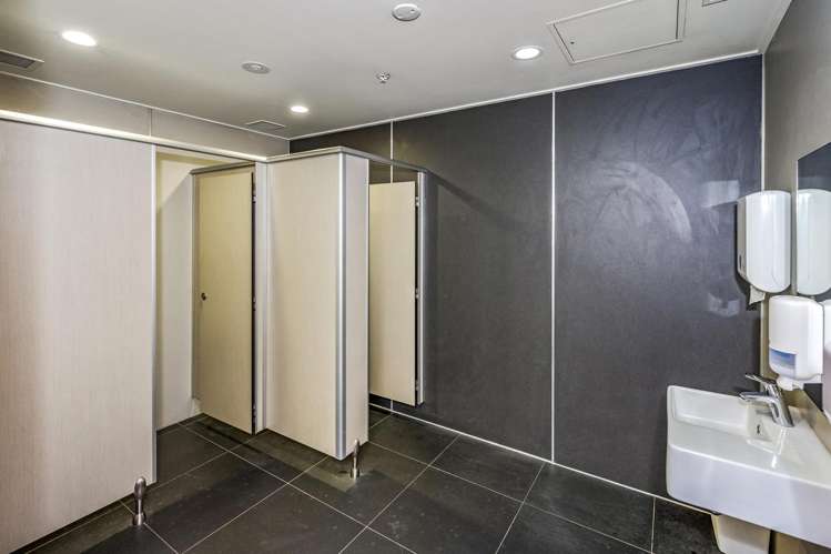 Suite 2.1 and 3.1/381 Great South Road Ellerslie_9