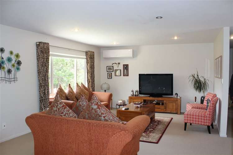 3 Caffreys Avenue Massey_2