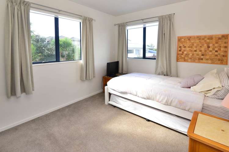 8 Carento Way Stanmore Bay_10