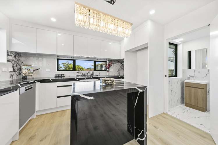 3/6 Pikitea Road Mangere Bridge_18