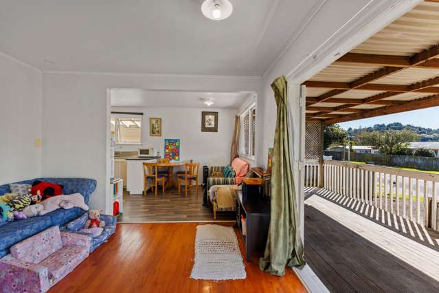 48 & 48A Lauderdale Road Birkdale_3