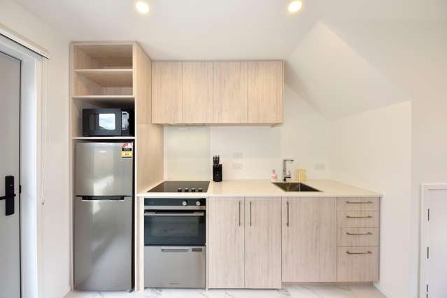  9/19 Winchester Street Merivale_3