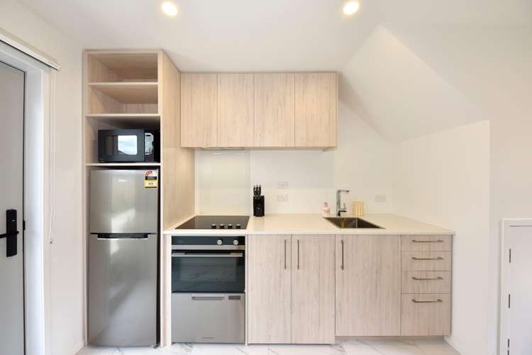  9/19 Winchester Street Merivale_3