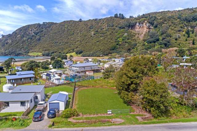 13 Makahuri Place Hicks Bay_3