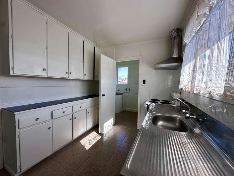 55 Cobham Crescent Otara_3