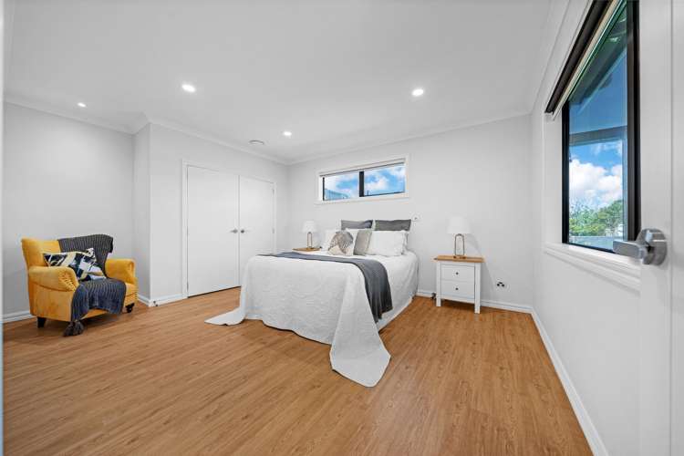 66A Marine Parade Mellons Bay_22