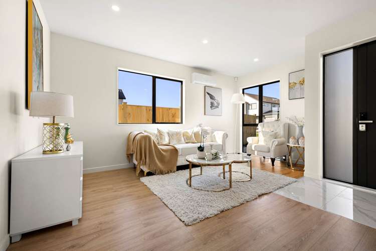 23 Christella Street Flat Bush_17