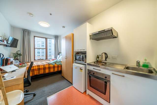Stylish Central Studio Apartment!