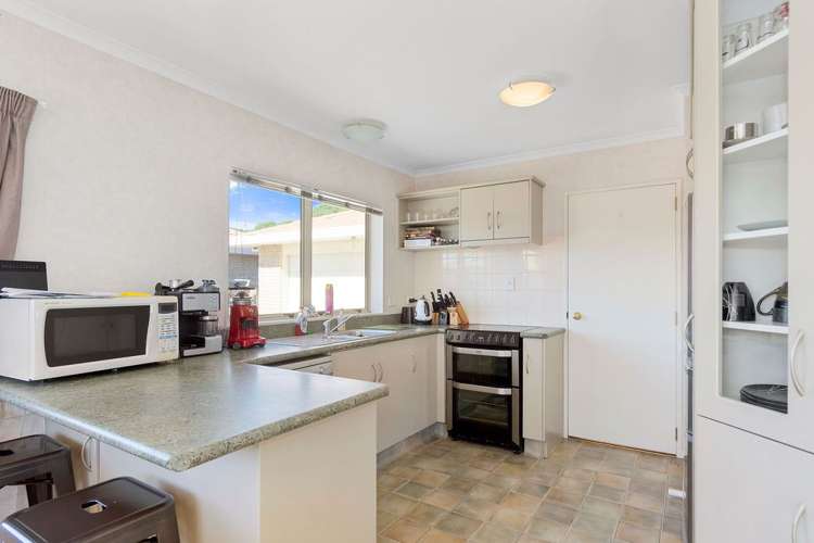 18 Lamia Grove Papamoa_5