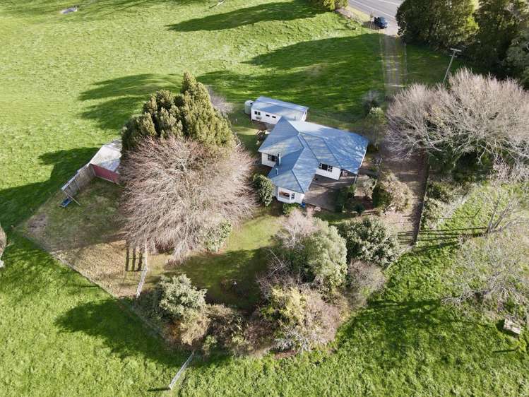 1258 Tirohanga Road_5