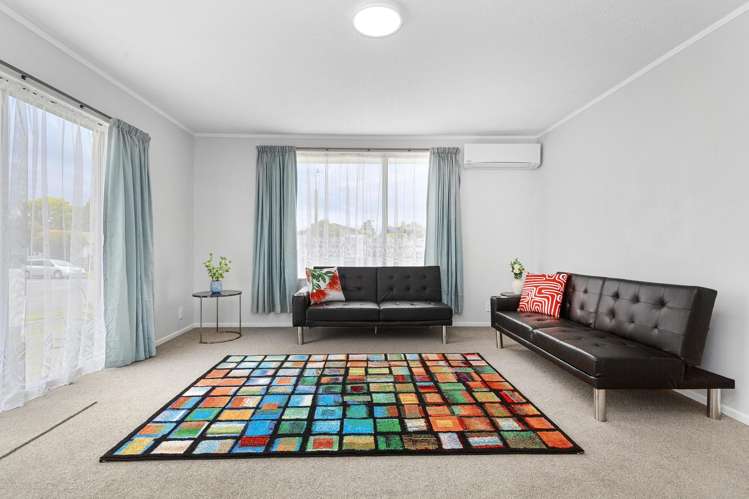 102 Pasadena Crescent Totara Park_9