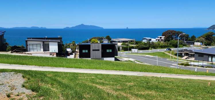 12 Blue Moon Rise Langs Beach_6