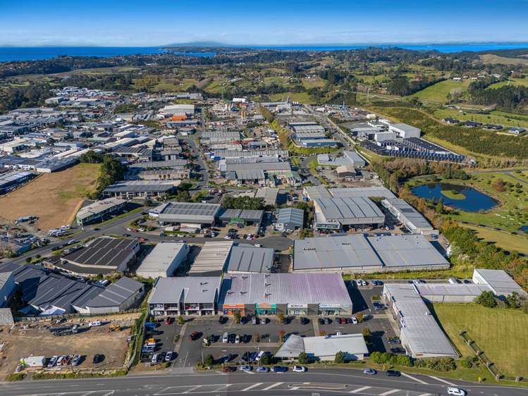 Unit 13/2181 East Coast Road Silverdale_10