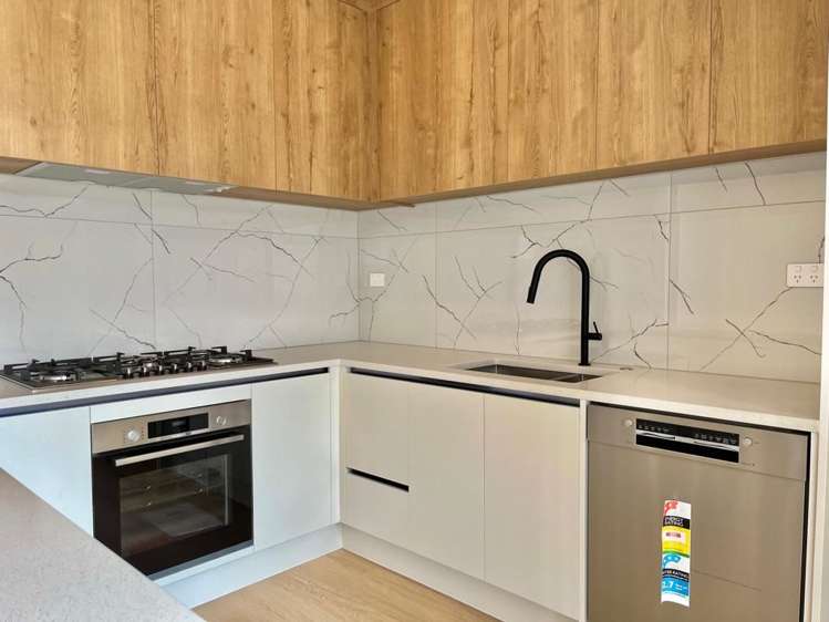 33 Coast Garden Drive Hobsonville_4