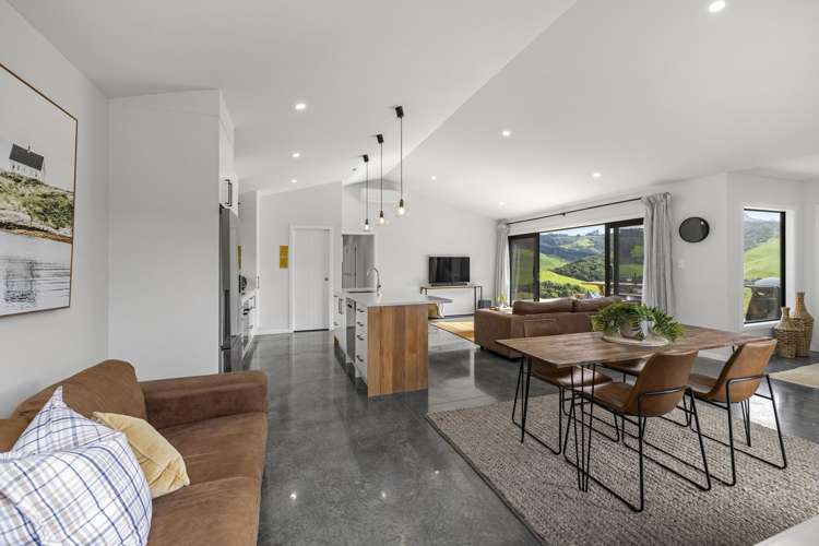 102 Omahina Street_2