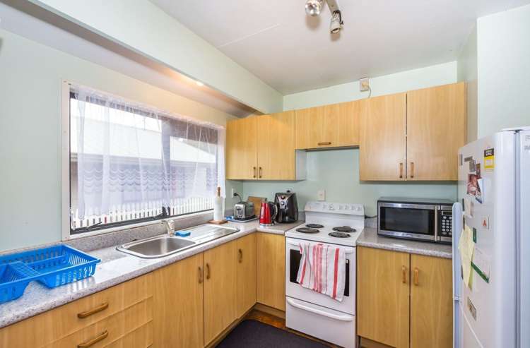 2/20 Ocean View Road Northcote_13